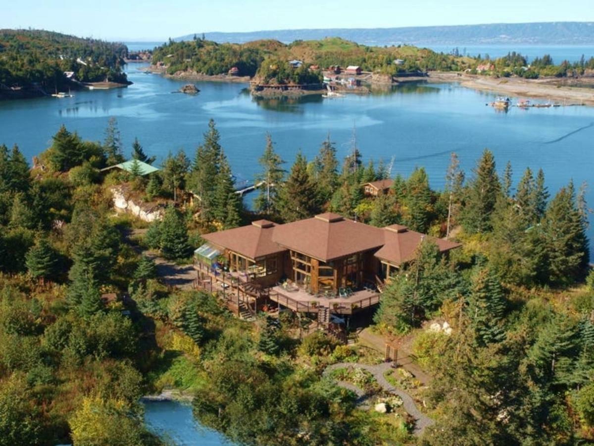 Stillpoint Lodge - All-Inclusive Halibut Cove Exterior photo